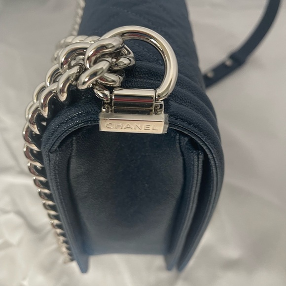 CHANEL 19B Medium Blue Caviar Boy Bag - Picture 9 of 12